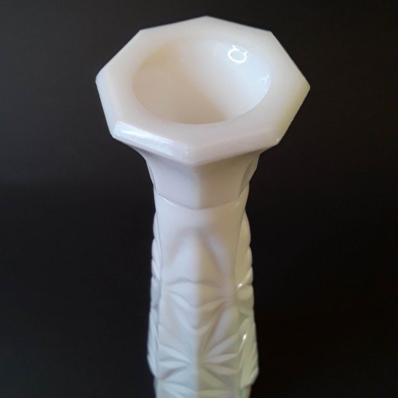 VINTAGE FLUTED 9" MILK GLASS STEM VASE - 9" TALL x 2-1/2" BASE - BEAUTIFUL - Picture 2 of 4